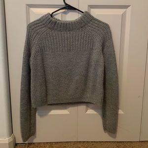 Cropped grey sweater